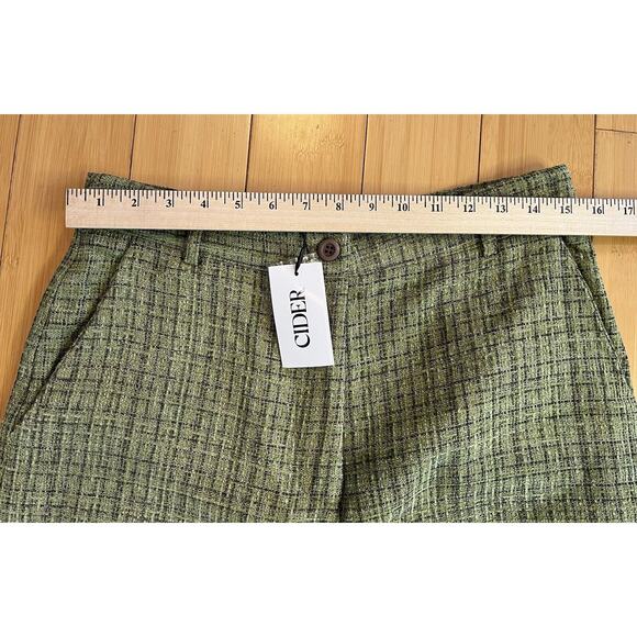 NWT Cider, Green, Cargo Pockets, Wide Leg Pants, Flat Front Pockets, Size Lrg - Picture 3 of 10